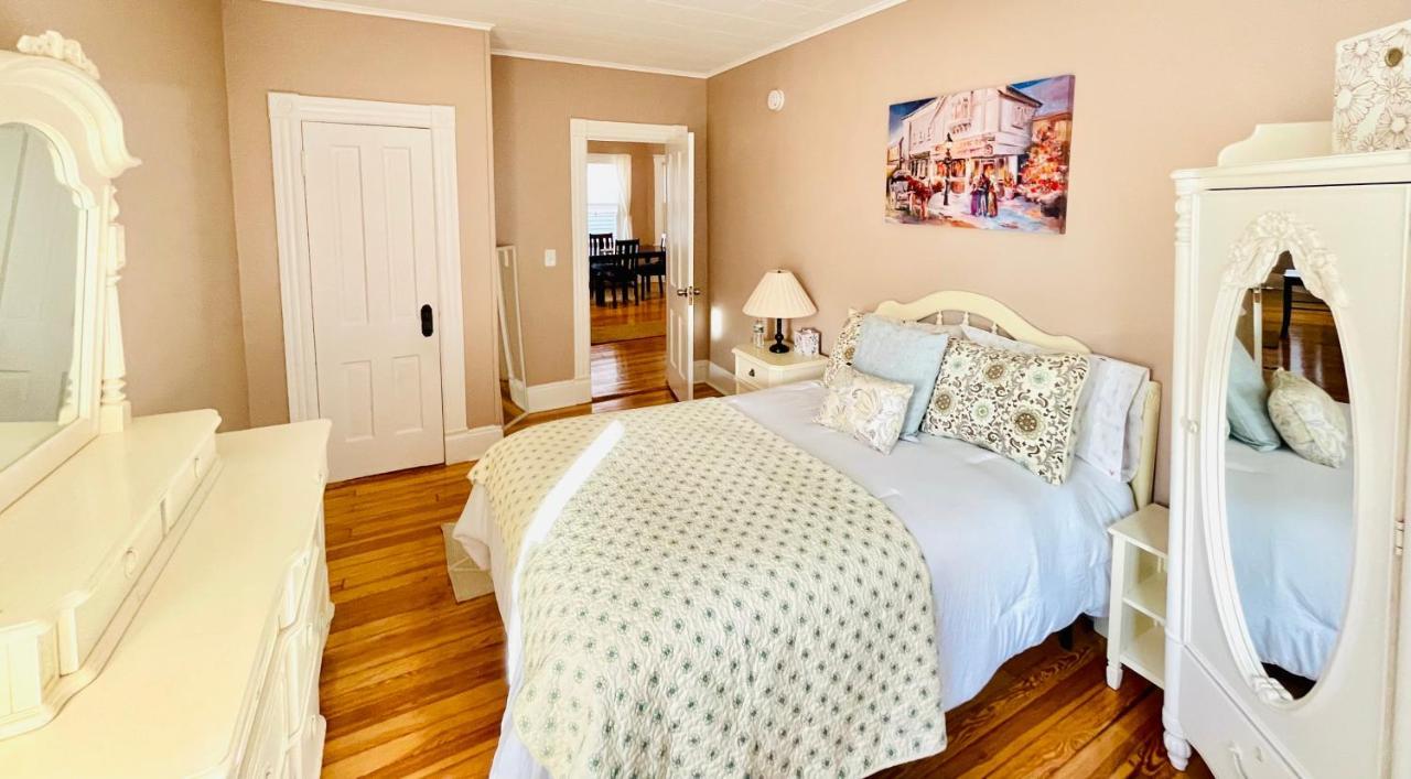 Delightful 2Br Apartment With Balcony - 15 Min From Mohegan Sun- Foxwoods Casinos & Mystic New London Exterior foto