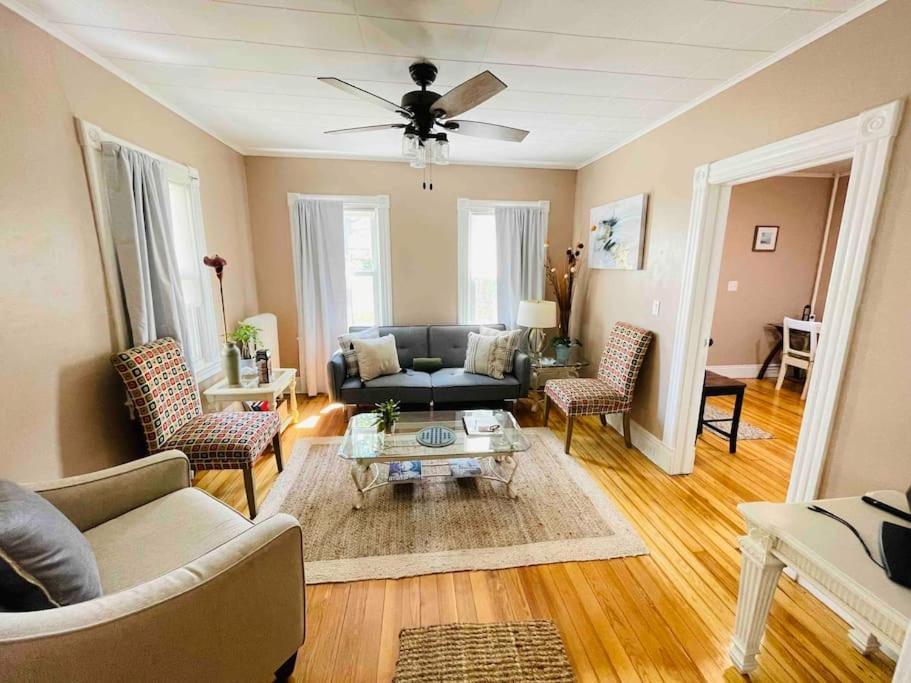 Delightful 2Br Apartment With Balcony - 15 Min From Mohegan Sun- Foxwoods Casinos & Mystic New London Exterior foto