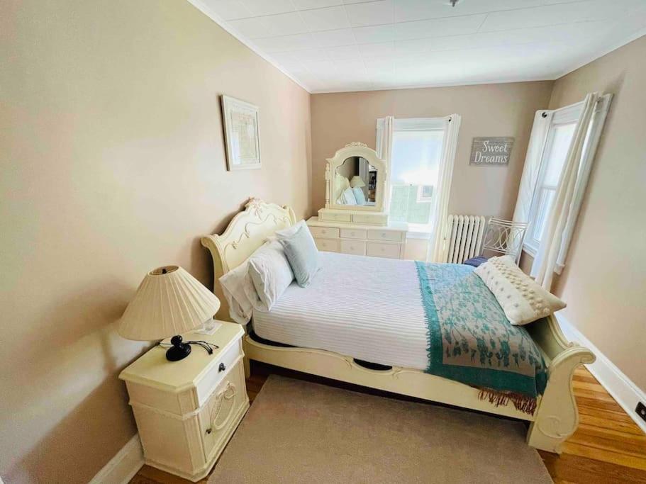 Delightful 2Br Apartment With Balcony - 15 Min From Mohegan Sun- Foxwoods Casinos & Mystic New London Exterior foto