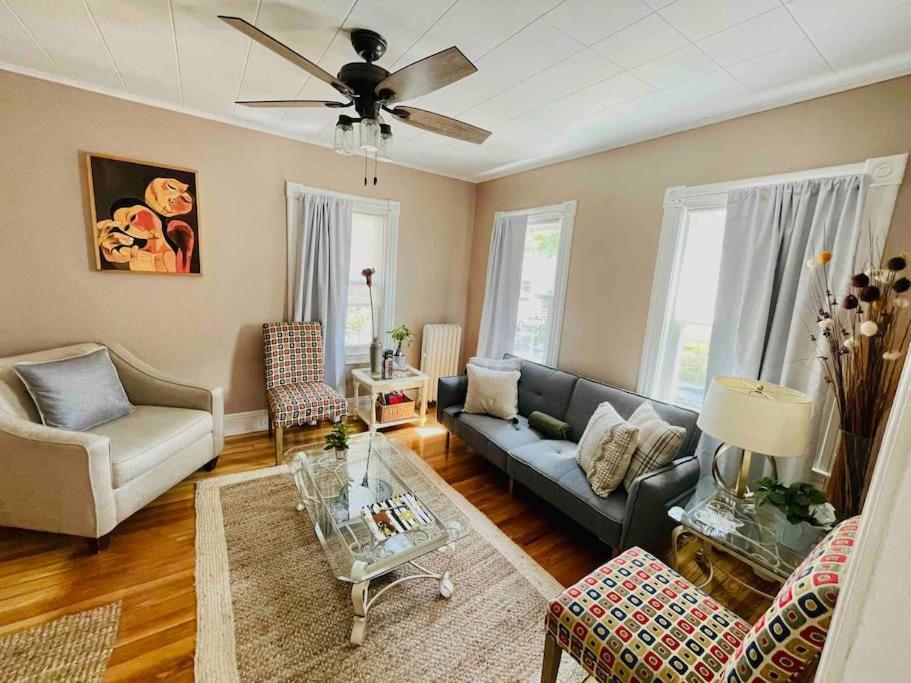 Delightful 2Br Apartment With Balcony - 15 Min From Mohegan Sun- Foxwoods Casinos & Mystic New London Exterior foto